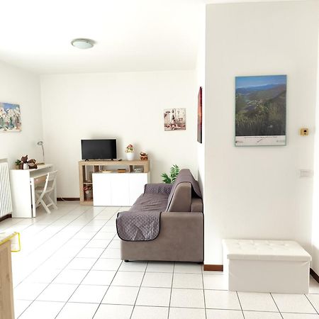 Residenza Tiziana Leilighet Luino Eksteriør bilde